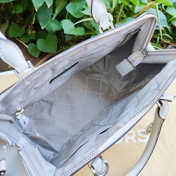 Michael Kors Charlotte Large Satchel - Picture 6 of 6